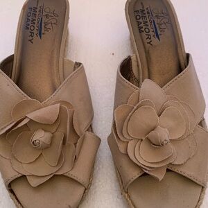 Floral Beige Slip-On Sandals